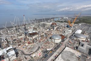 Crane drivers let go at Hinkley Point
