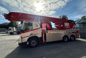 Falcon Tower Crane Services acquisisce Guy Crane Hire e investe in un nuovo deposito nella regione settentrionale: espansione e miglioramento dei servizi offerti.