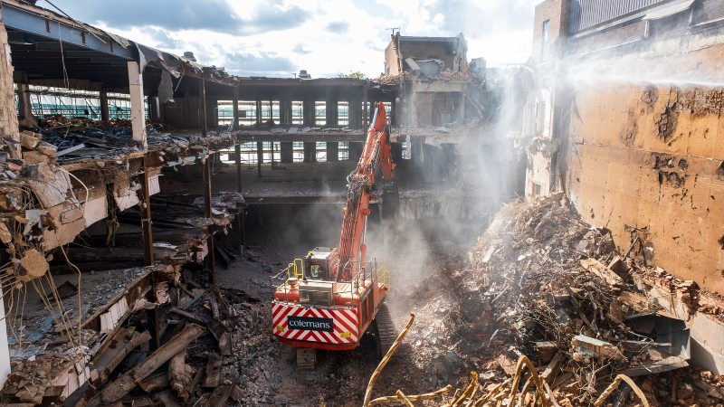 Rinascita di Northampton: La Trasformazione del Centro Città in un'Area Sostenibile e Vitale Rinascita di Northampton: La Trasformazione del Centro Città in un'Area Sostenibile e Vitale