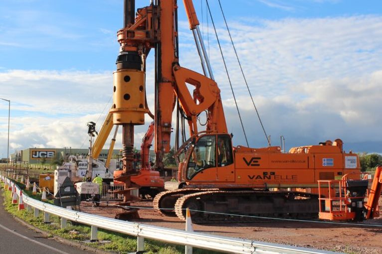 Van Elle prevede una riduzione dei profitti quest'anno a causa di fattori negativi che impattano sulle sue attività di fondazioni e ingegneria civile Van Elle prevede una riduzione dei profitti quest'anno a causa di fattori negativi che impattano sulle sue attività di fondazioni e ingegneria civile