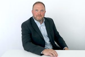 Munnelly Premia la Fedeltà: il Direttore Will Noble Riceve una Partecipazione Azionaria