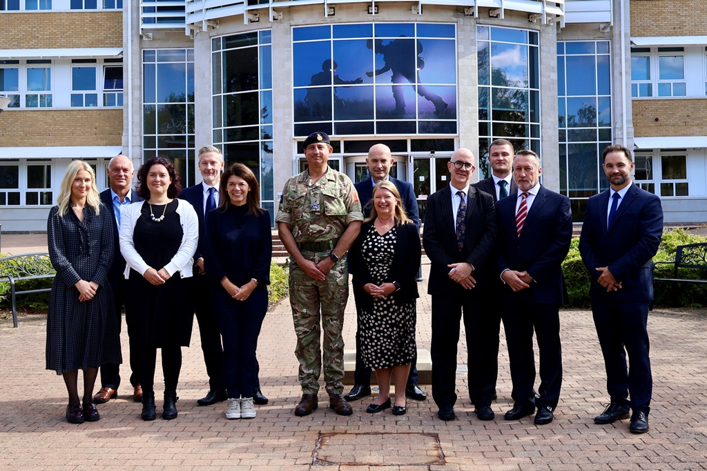 Bovis vince contratto da 237 milioni di sterline per la costruzione di nuove caserme dell'esercito nel Regno Unito Bovis vince contratto da 237 milioni di sterline per la costruzione di nuove caserme dell'esercito nel Regno Unito