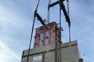 Another big lift for Big Carl