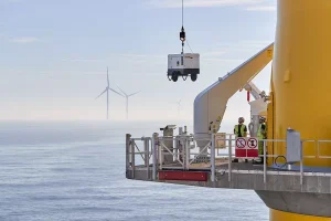 La guerra di Trump all'energia eolica: una politica irrazionale e dannosa per l'ambiente e le aziende
