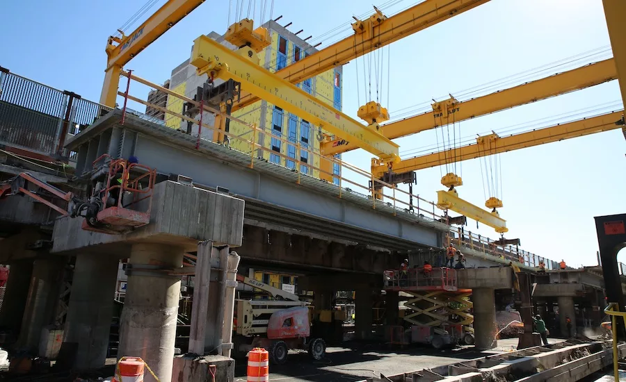 Progetto del Viadotto di Park Avenue: Innovazione e Risparmio con il Sistema di Gantry Progetto del Viadotto di Park Avenue: Innovazione e Risparmio con il Sistema di Gantry