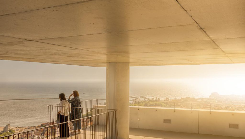 La Torre di Miramar a Porto: un esempio di architettura innovativa e sostenibile nella vita costiera portoghese