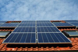 Pannelli solari: il crescente rischio di incendio e la necessità di maggiore sicurezza