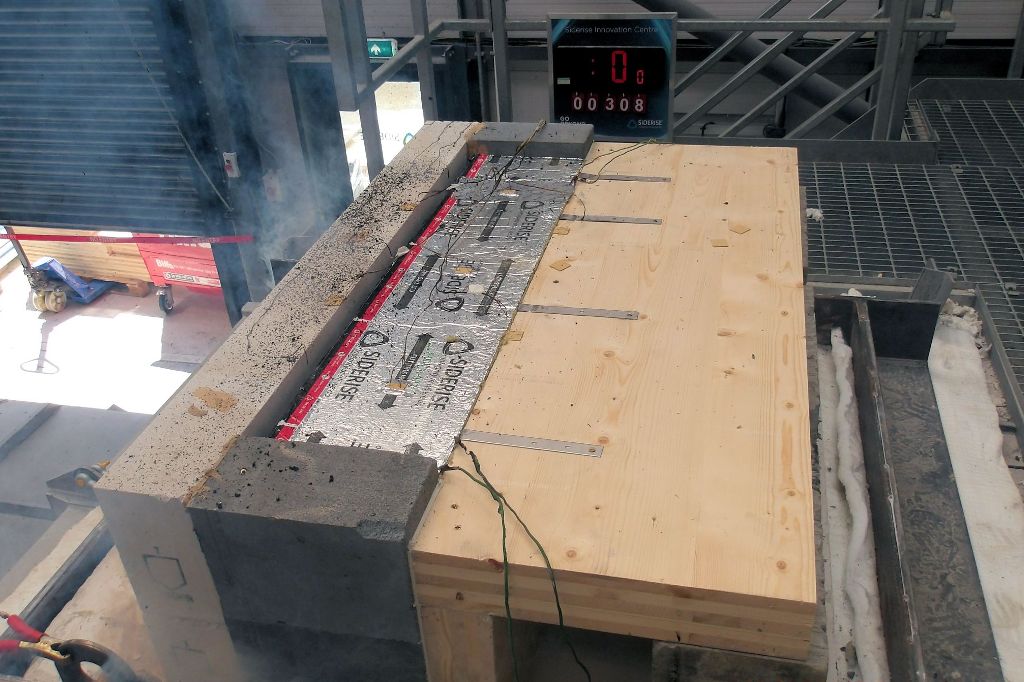 Rivoluzione nel settore della costruzione: nuova scoperta sulla protezione antincendio passiva per il legno laminato incrociato