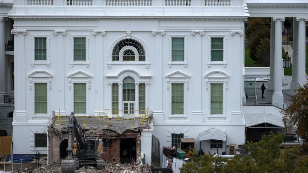 La Ristrutturazione della Casa Bianca: Una Sfida per la Storia e l&#039;Architettura Americana