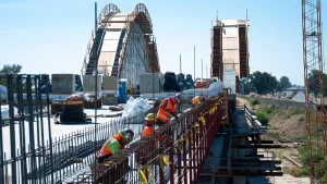 Tutor Perini: un backlog record di 21,6 miliardi di dollari grazie alle spese per le infrastrutture