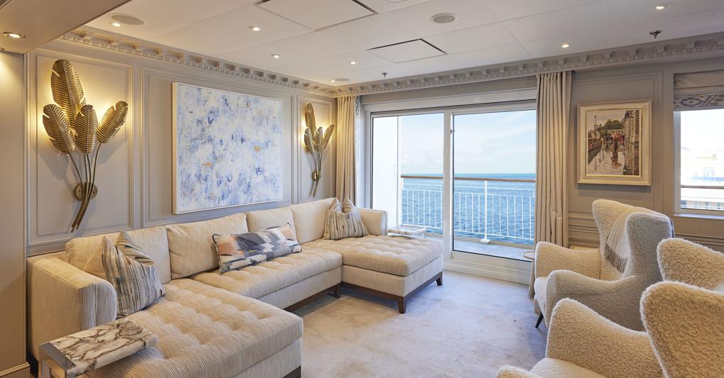 Un megayacht di lusso sul mare: The World, dove vini, opere d&#039;arte e premi Nobel incontrano il comfort esclusivo

Approfondimento
The World è un progetto unico che combina la libertà del mare con il comfort e la lusso di una casa di alta gamma. I residenti possono godere di una vasta gamma di servizi e attività, dalle degustazioni di vini alle mostre di opere d&#039;arte, e possono anche partecipare a eventi esclusivi con ospiti di prestigio, come i premi Nobel.

Possibili Conseguenze
La creazione di un megayacht come The World può avere conseguenze positive per l&#039;industria del lusso e del turismo, in quanto offre una nuova opzione di viaggio e di soggiorno per coloro che cercano esperienze uniche e di alta gamma. Tuttavia, può anche avere impatti ambientali e sociali, come l&#039;aumento del traffico marittimo e la concentrazione di ricchezza in poche mani.

Opinione
The World rappresenta un esempio di come la tecnologia e la creatività possano essere combinate per creare esperienze uniche e di alta gamma. Tuttavia, è anche importante considerare le possibili conseguenze negative e lavorare per minimizzarle, in modo da garantire che questo tipo di progetti sia sostenibile e responsabile.

Analisi Critica dei Fatti
La costruzione di The World è un esempio di come la domanda di lusso e di esclusività possa guidare l&#039;innovazione e la creatività. Tuttavia, è anche importante analizzare i fatti e considerare le possibili conseguenze negative, in modo da garantire che questo tipo di progetti sia sostenibile e responsabile.

Relazioni con altri fatti
The World è un esempio di come la tecnologia e la creatività possano essere combinate per creare esperienze uniche e di alta gamma. Questo progetto può essere collegato ad altri esempi di innovazione e di lusso, come gli hotel a 7 stelle o le ville di lusso, e può anche essere visto come un esempio di come la domanda di esclusività e di lusso possa guidare l&#039;innovazione e la creatività.

Contesto storico
The World è un esempio di come la tecnologia e la creatività possano essere combinate per creare esperienze uniche e di alta gamma. Questo progetto può essere visto come un esempio di come la domanda di lusso e di esclusività possa guidare l&#039;innovazione e la creatività, e può anche essere collegato ad altri esempi di innovazione e di lusso nella storia.

Fonti
La fonte di questo articolo è Il Sole 24 Ore. Per ulteriori informazioni, si può visitare il sito web ufficiale di The World.